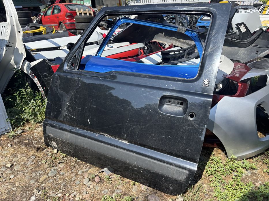 Врата Suzuki Jimny
