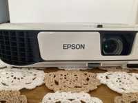 Vând videoproiector epson EB-W42