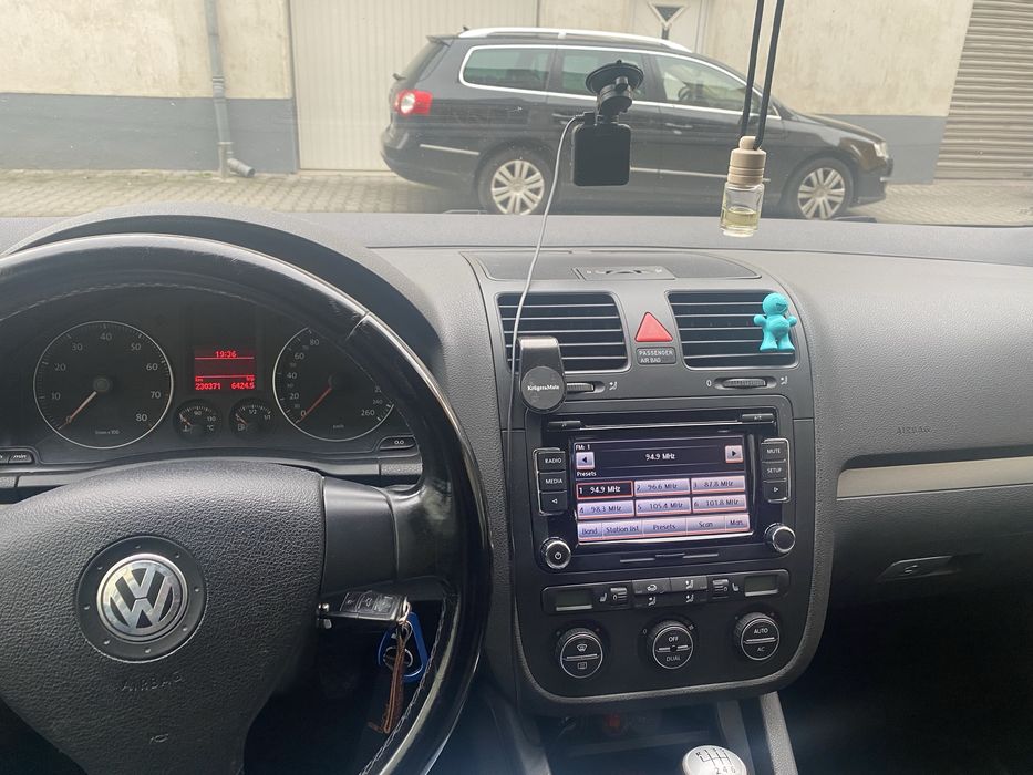 Vand vw  golf 5 inmatriculat in Ro
