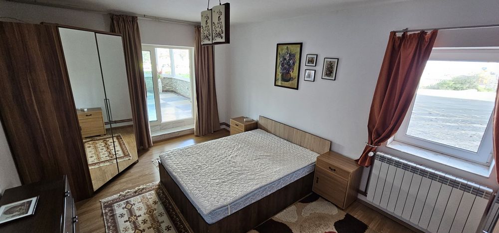 Inchiriez pe termen lung  4 cam, fara intermediar