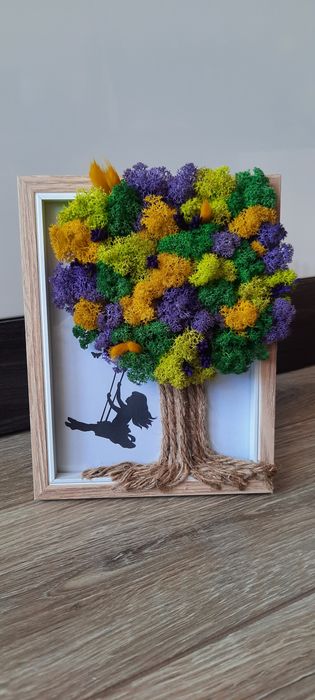 Дърво на живота, кашпа и подаръци със скандинавски мъх