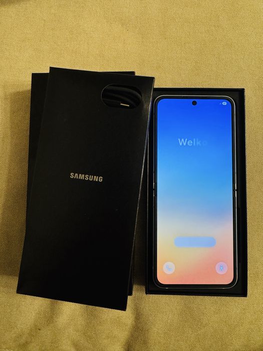 Samsung Galaxy Z Flip6 Blue 256 GB  Nou+ Garantie