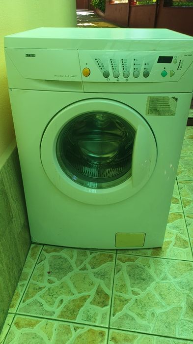 Mașina spălat Zanussi