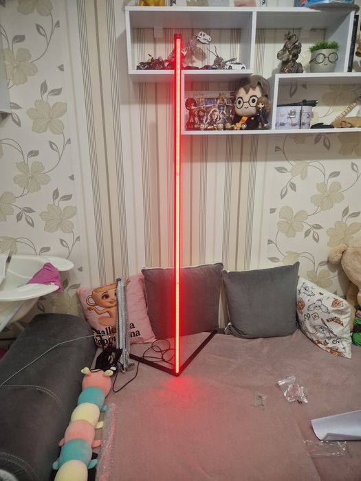 RGB подови пури Grundig 140 см.