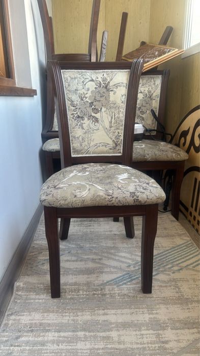 Стулья деревянные