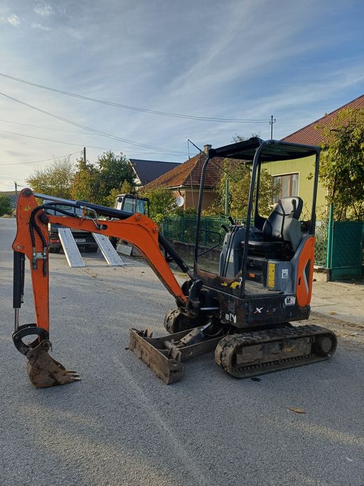 Miniexcavator doosan (bobcat)