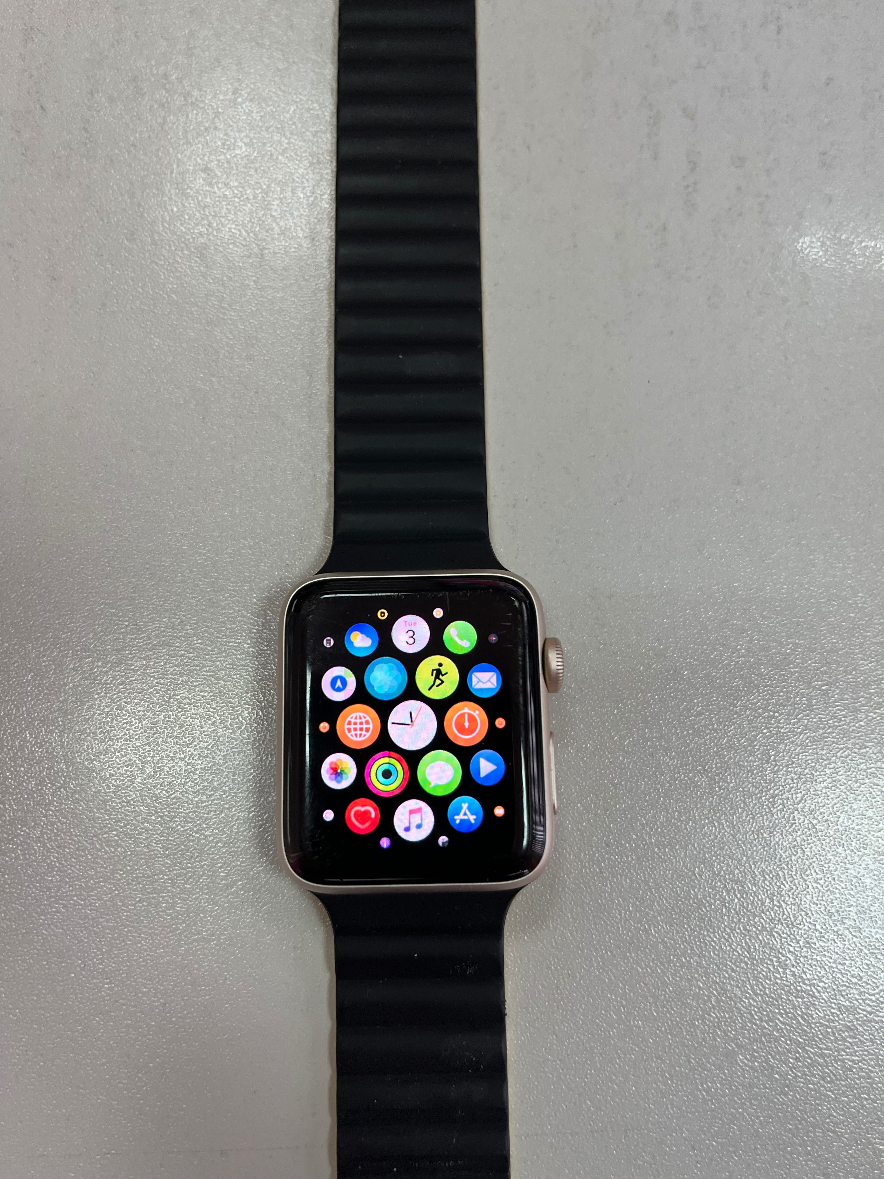 Часовник Apple S2 42mm