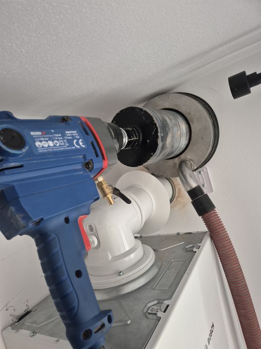 Găuri prin carotare