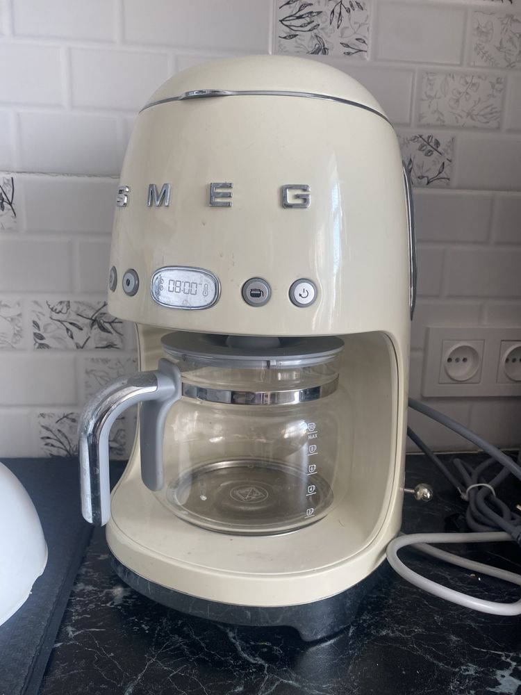 Кофеварка SMEG в отличном состоянии