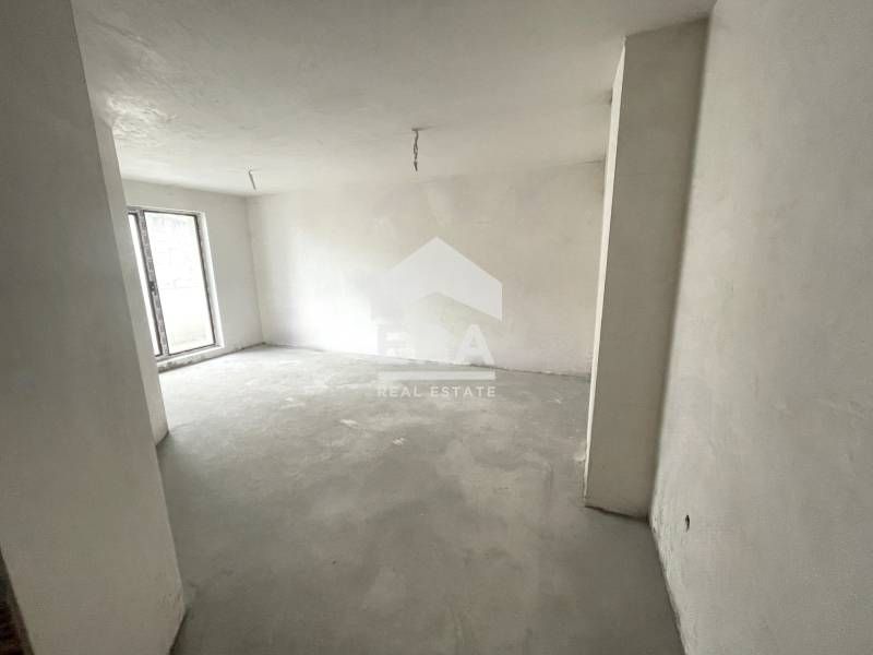 Продава се Двустаен апартамент в Кърджали, Възрожденци - 70 кв.м за 671 €/кв.м - Снимка #2