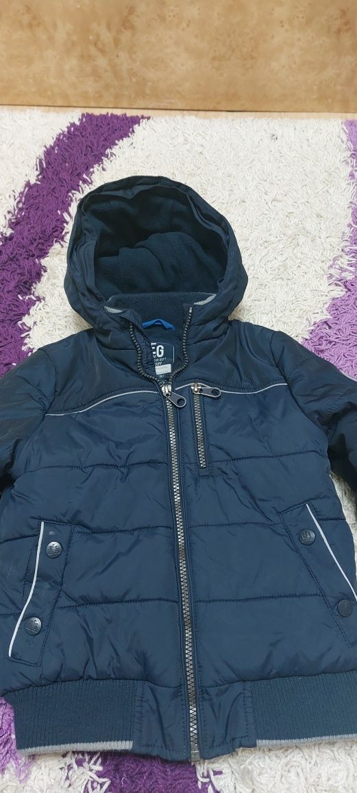 Детская зимняя куртка на 5-6лет,8000 тенге