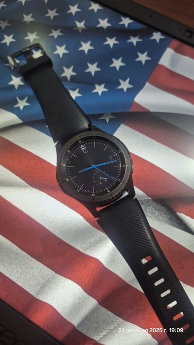 Gear S3 frontier наручные умные часы Samsung