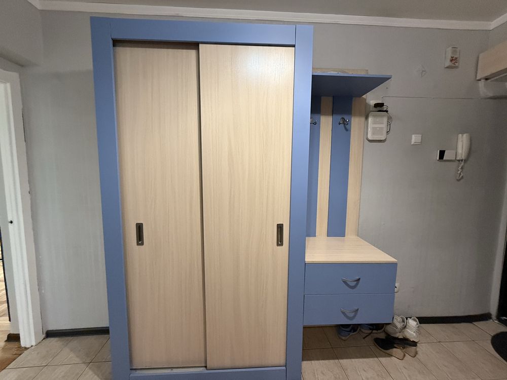 Приходая комната