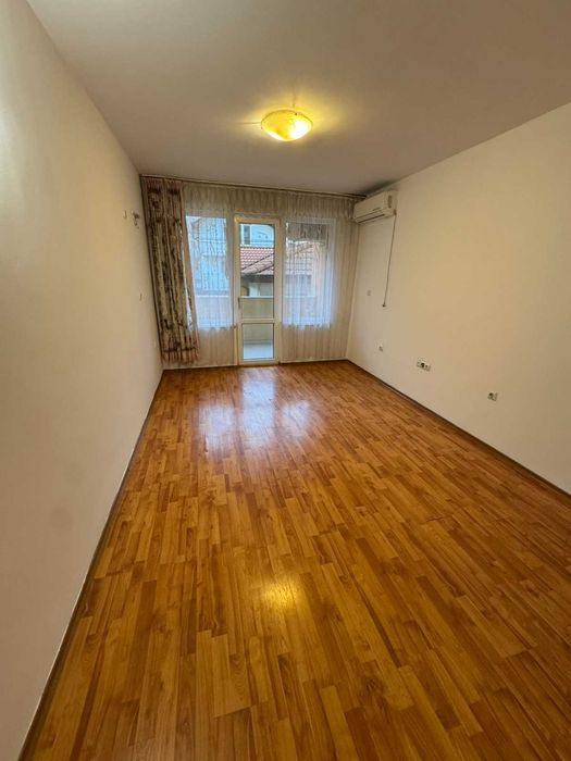 Дава се под наем Тристаен апартамент в Бургас, Възраждане - 75 кв.м за 450 € - Снимка #1