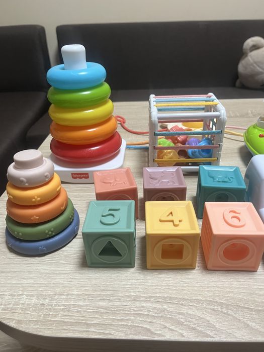 Лот бебешки играчки