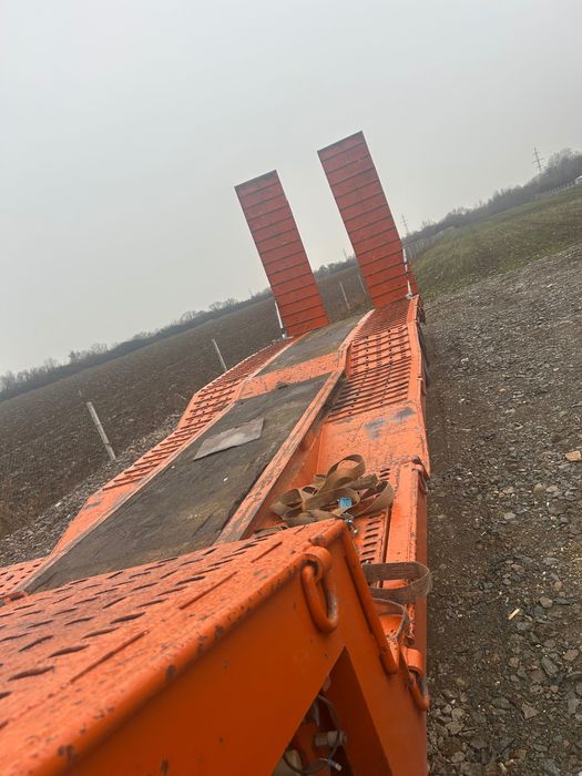 Inchiriez semiremorca trailer pentru transport cap tractor