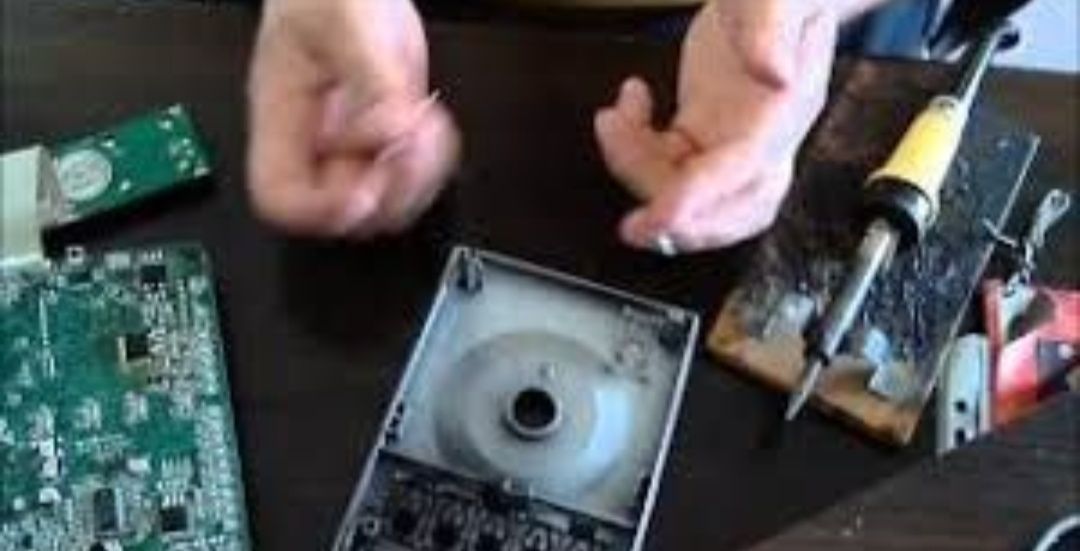 Reparatii Logitech z906-z5500