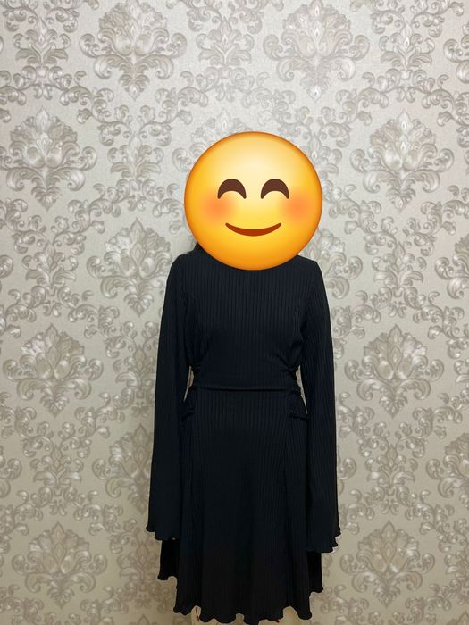 Продам классическое платье