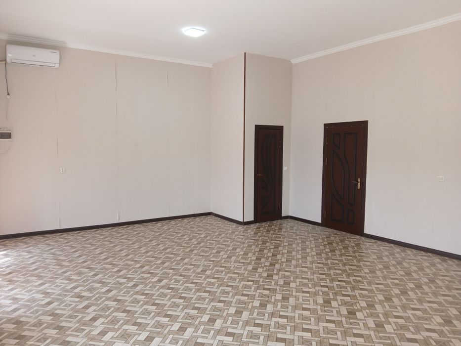 Arenda ofis Food Citi bozori yaqinida 50kv xamma sharoiti bor