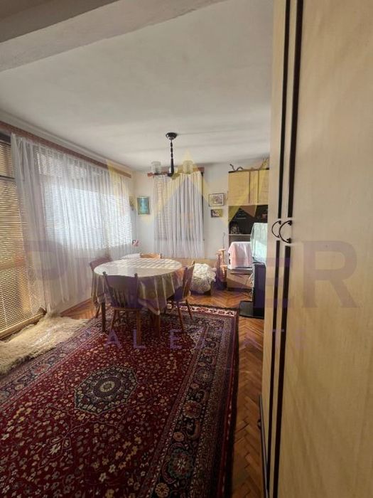 Къща в Бургас, област-с.Извор площ 178 цена 129500