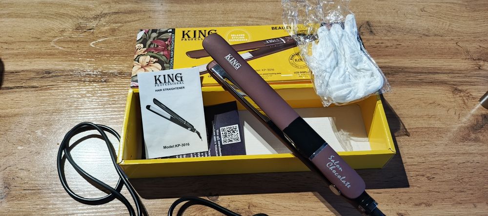 Утюжок-выпрямитель для волос