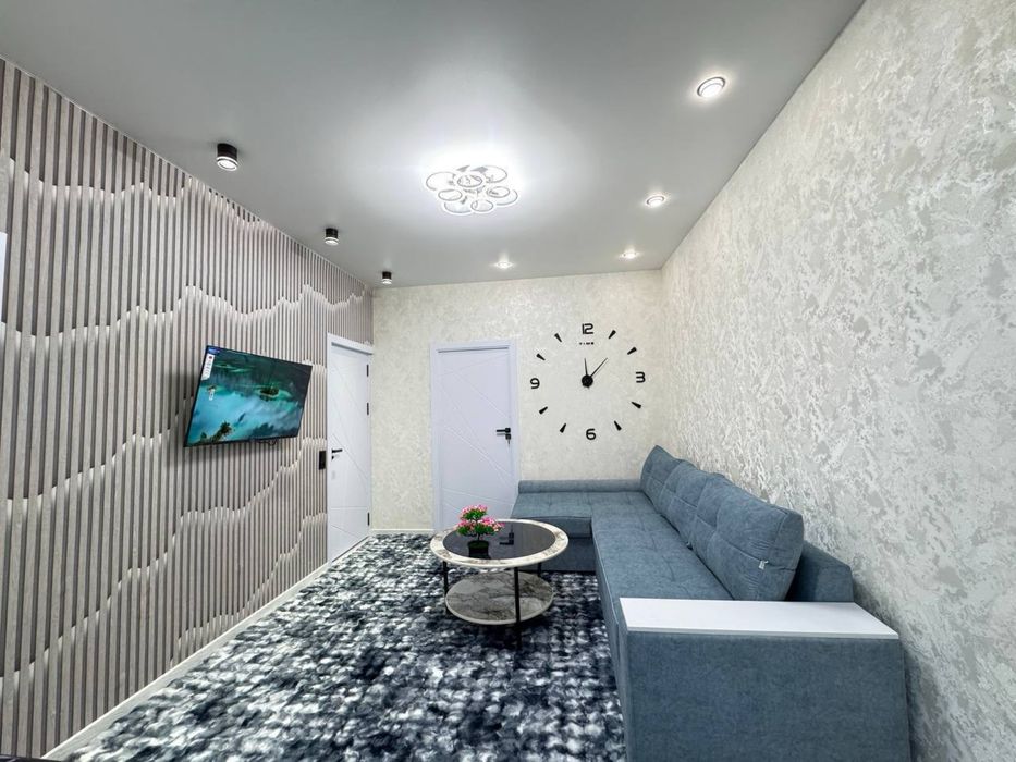 Срочно продаётся квартира 2 переделаная в 3 комнатную,метро М.Улугбек