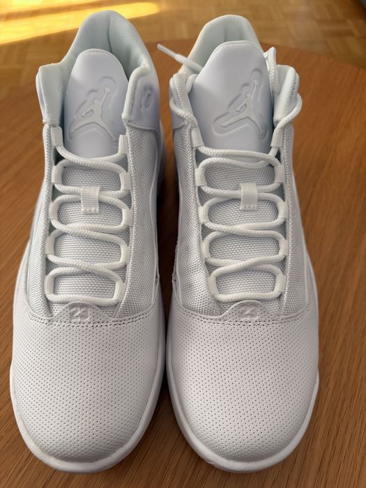 Nike Jordan Max Aura 2, Бели, Размер 42.5