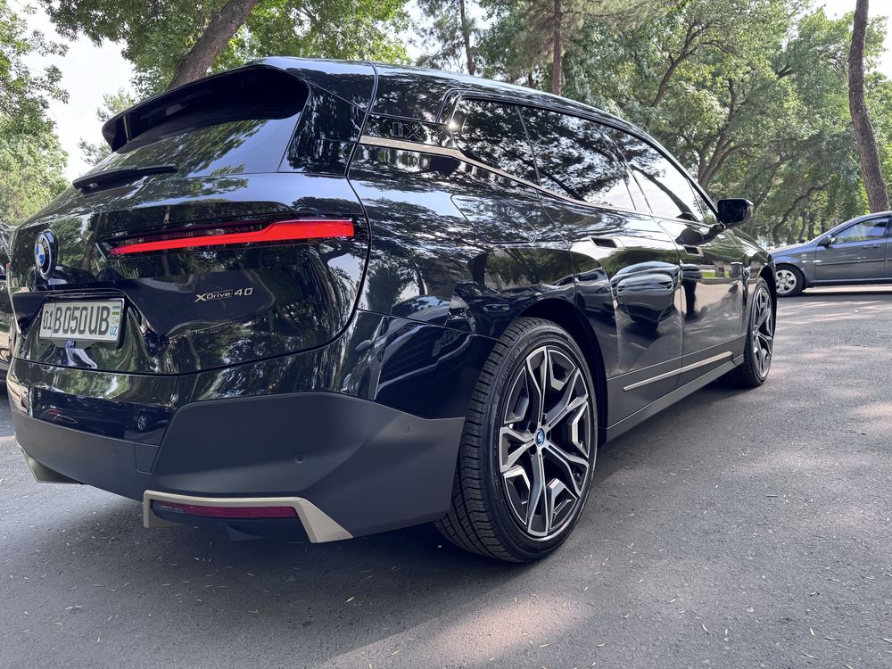 BMW IX XDRIVE40  Made in Germany / 2022 /