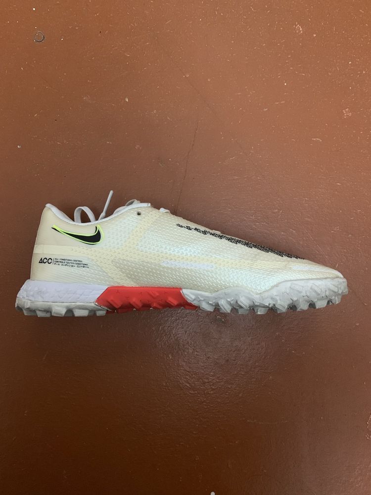 Бутсы сороконожки Nike phantom gt  39 размер
