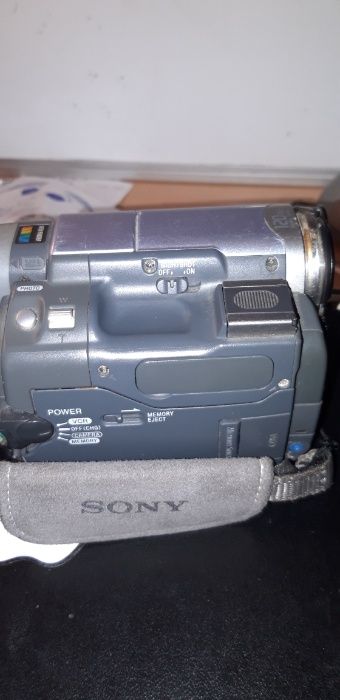 Videocamera Sony DCR-TRV-22 E