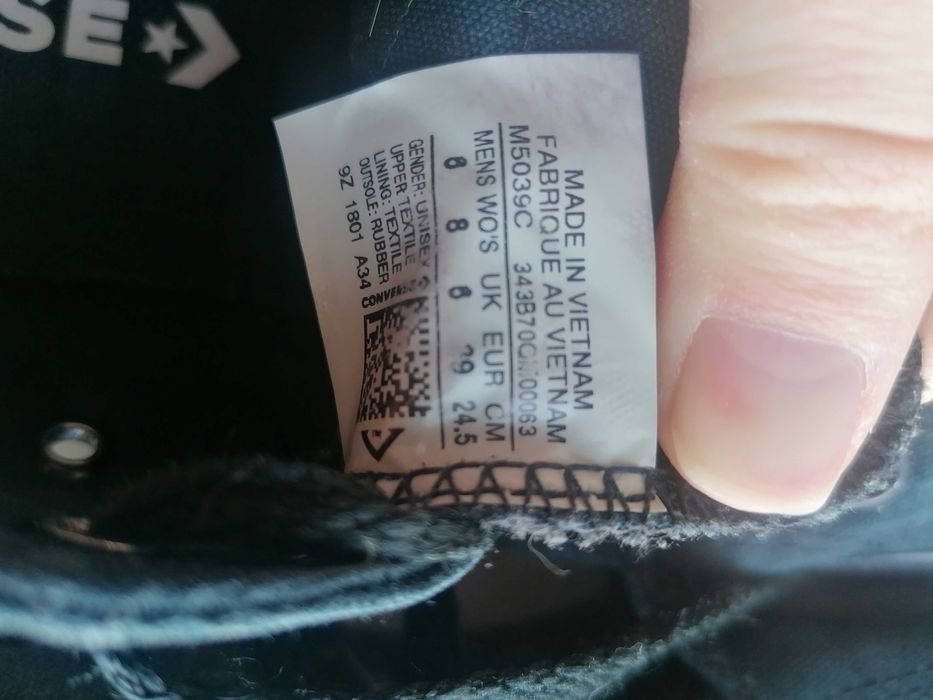 Teniși negri Converse