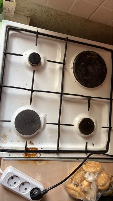 Продаю газ плиту