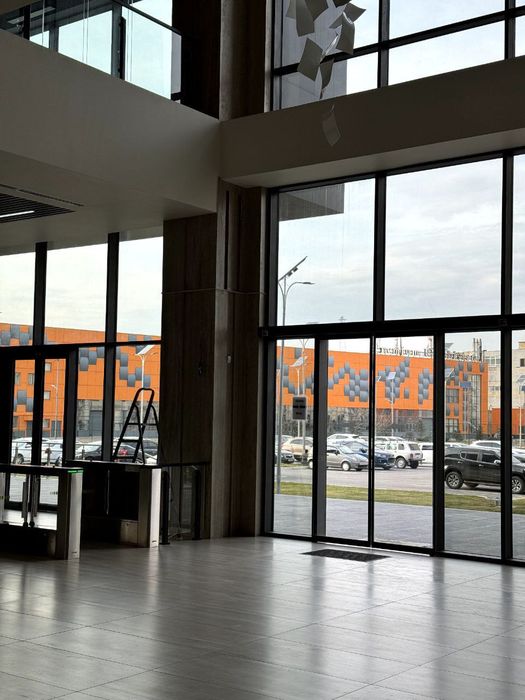 Аренда. Офисные помещения 2600 м2. Яшнабадский р-н (159220)