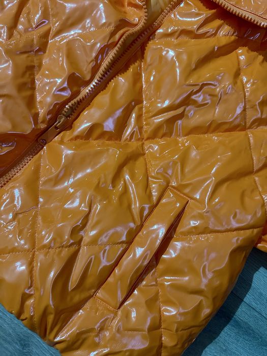 Дамско яке в оранжев цвят