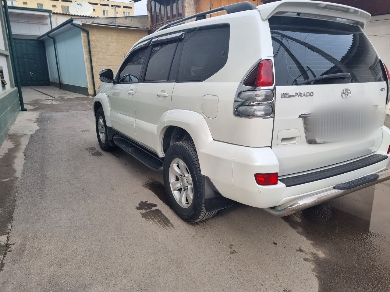 Toyota land cruiser prado