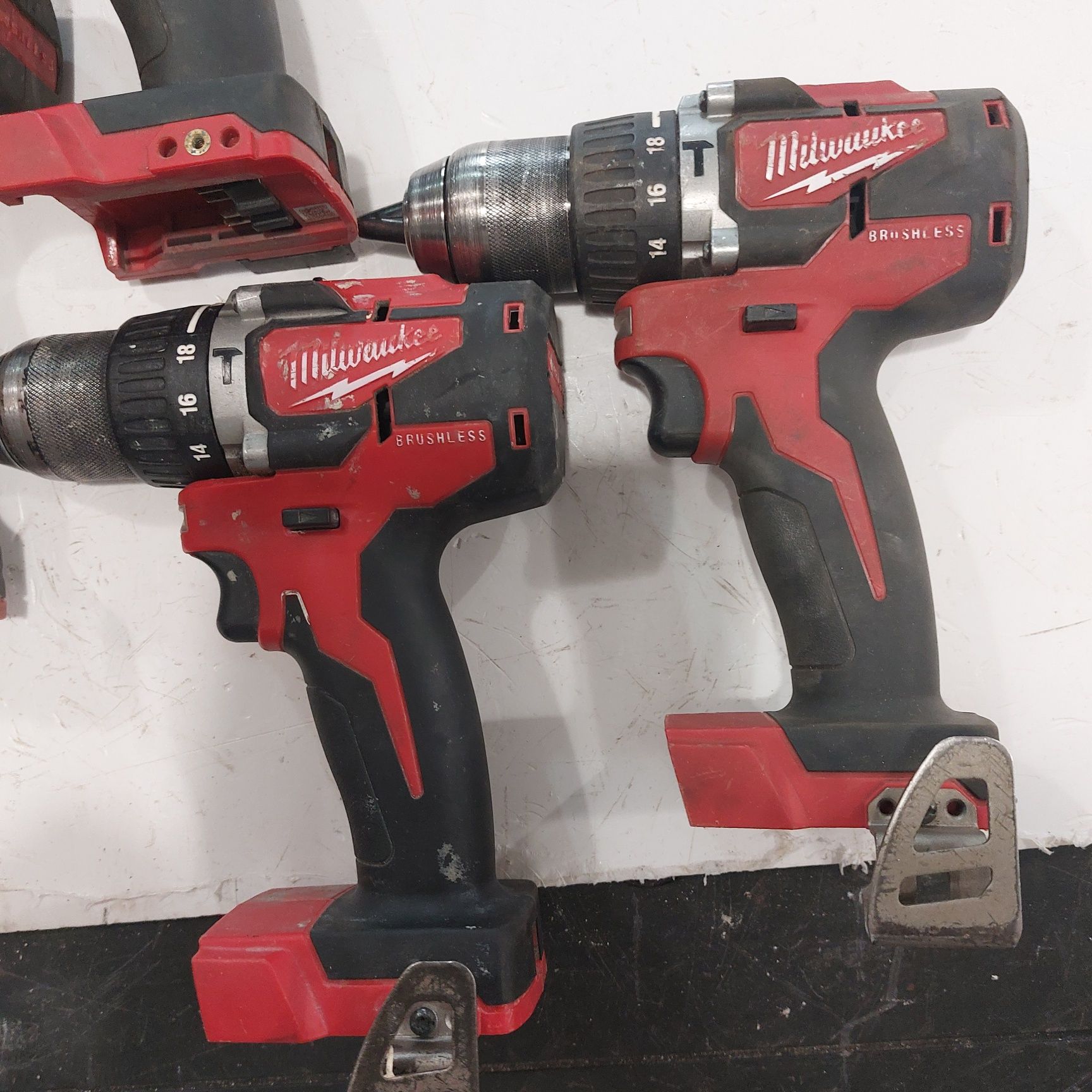Безчетков удърен винтоверт Милуоки Milwaukee M18 CBLPD