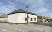 Casa 3 camere 154 mp, Teren 630 mp - Str. T. Vladimirescu - Carei - Co