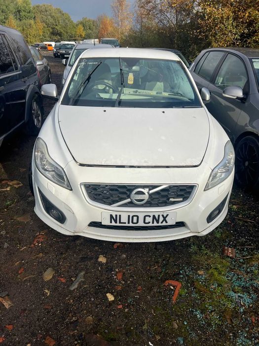 Dezmembrari volvo c30 1.6d cod D4164T cutie 5 trepte  Faruri xenon