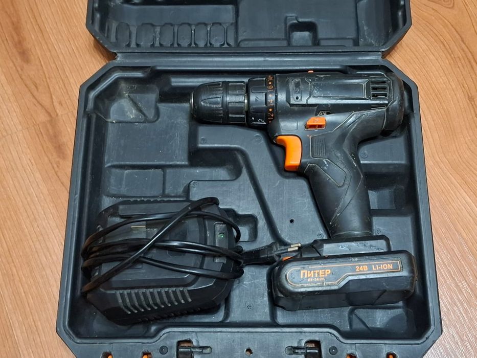 Шуруповерт продам