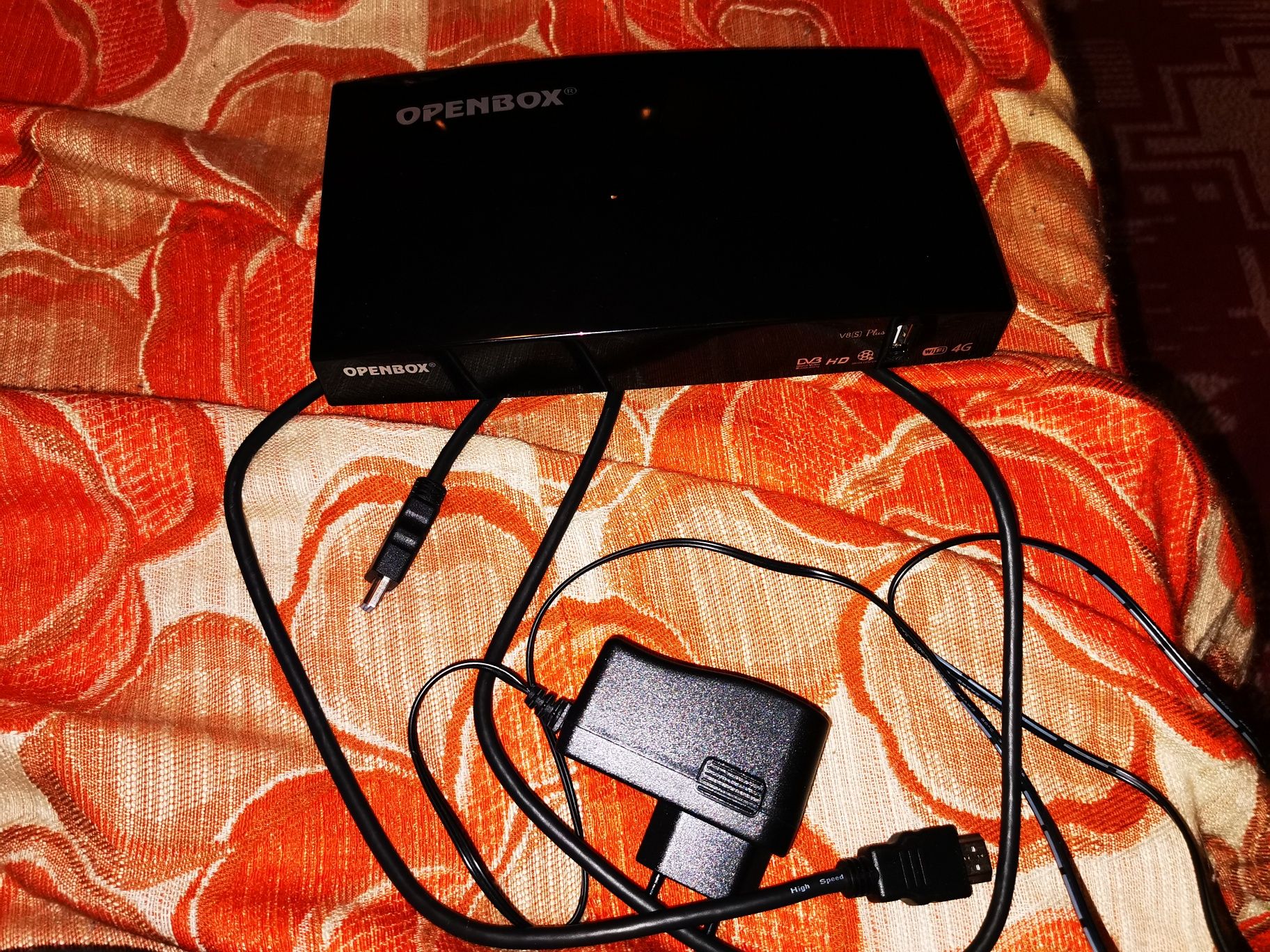 Riseiver receptor satelit openbox v8 plus