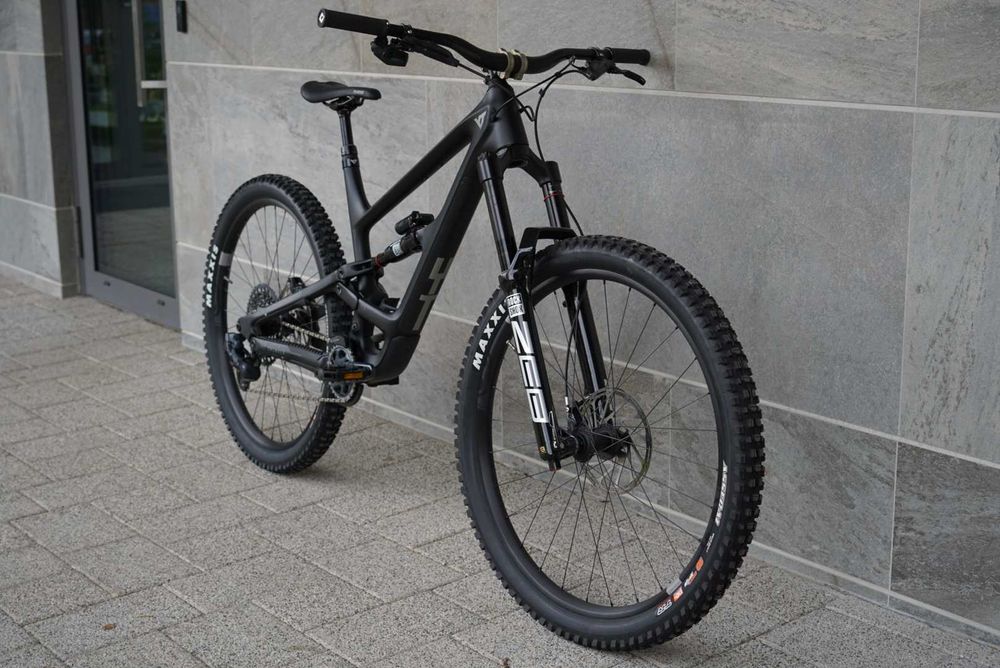 2023 YT Capra Core 3 AXS Zeb Ultimate 170  *Carbon Enduro*