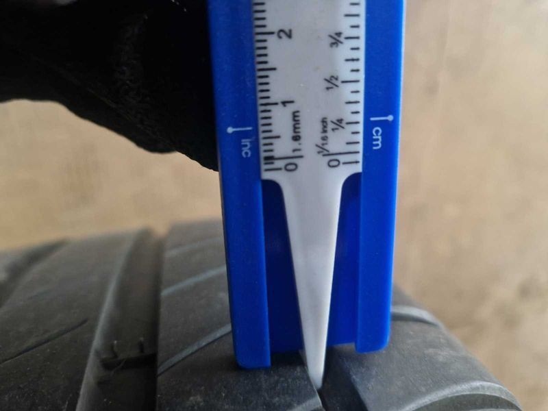 2 Michelin R18 225/50
летни гуми
DOT3818