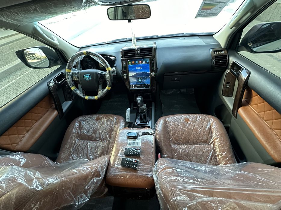 Tayota Land Cruiser Prado 150