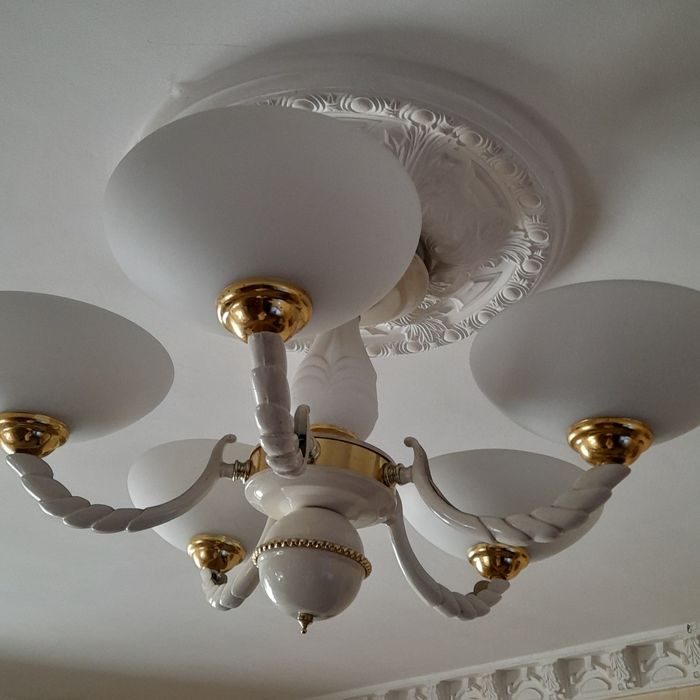 Продам люстру, состояние отличное.