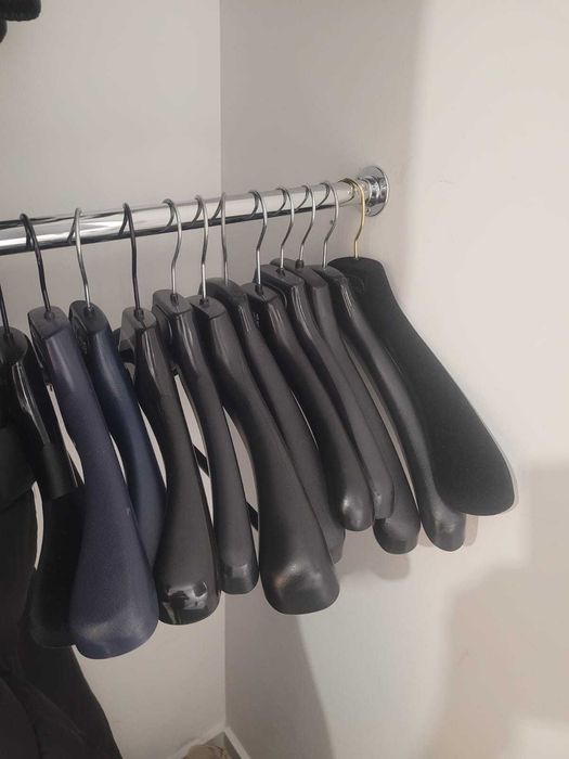 180 закачалки за дрехи