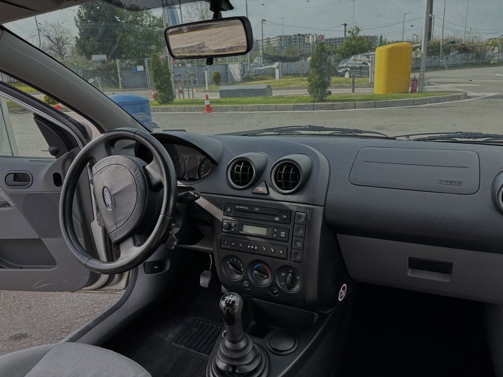 Изключително икономичен Ford Fiesta RS + лети джанти