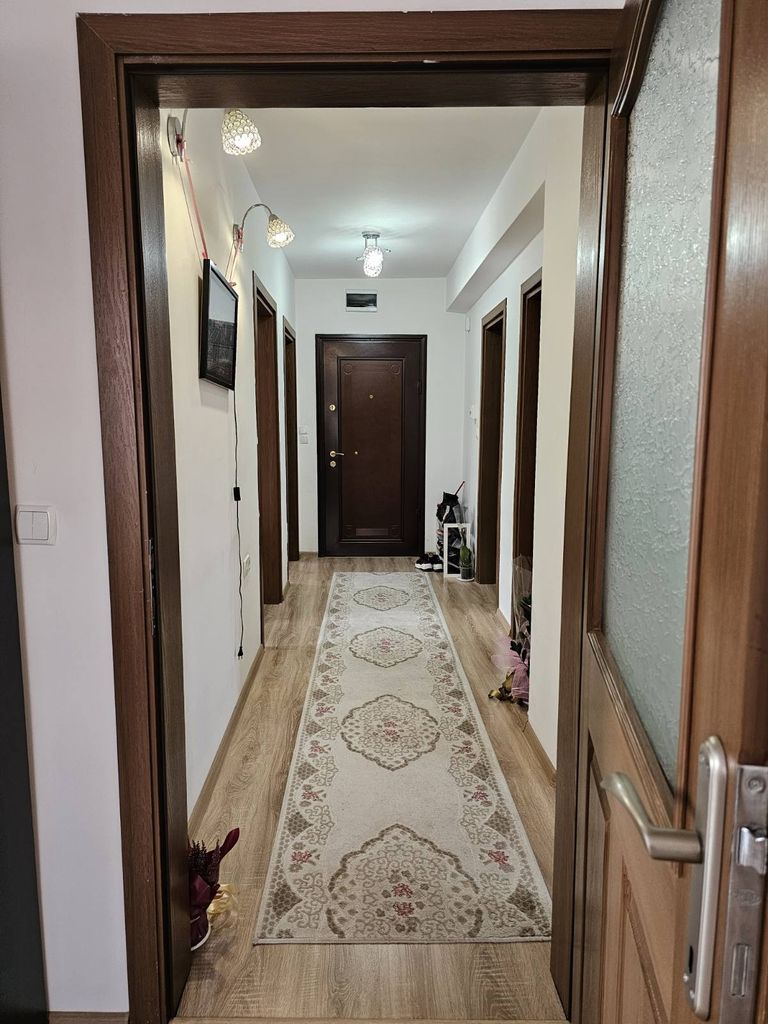 Продава се Тристаен апартамент в Кърджали, Студен кладенец - 110 кв.м за 1164 €/кв.м - Снимка #1