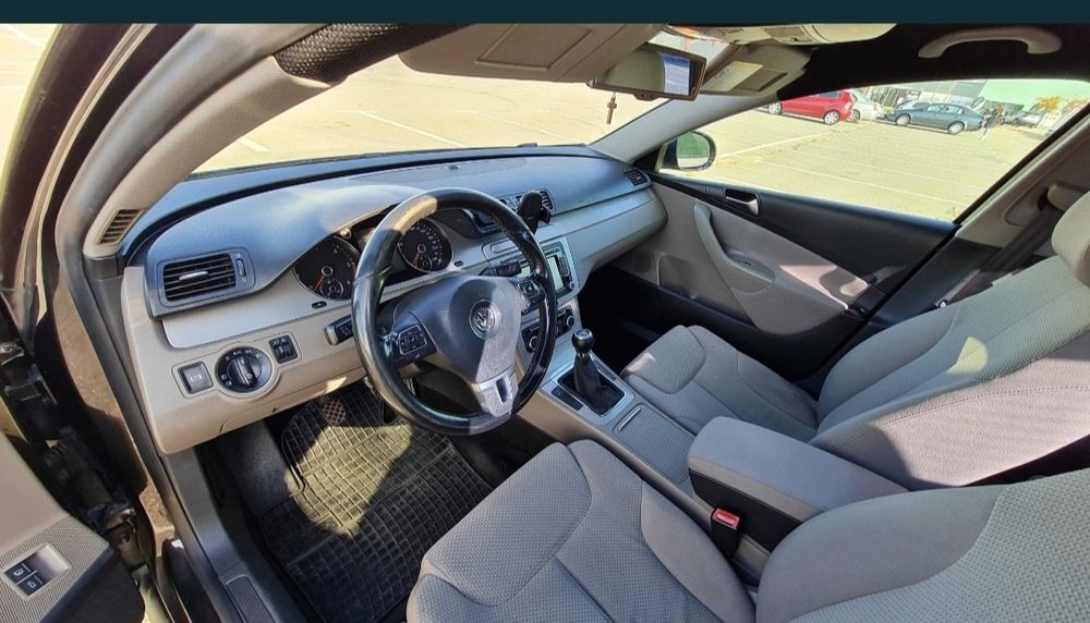 Vând passat 2.0 an 2010 ultima ediție!