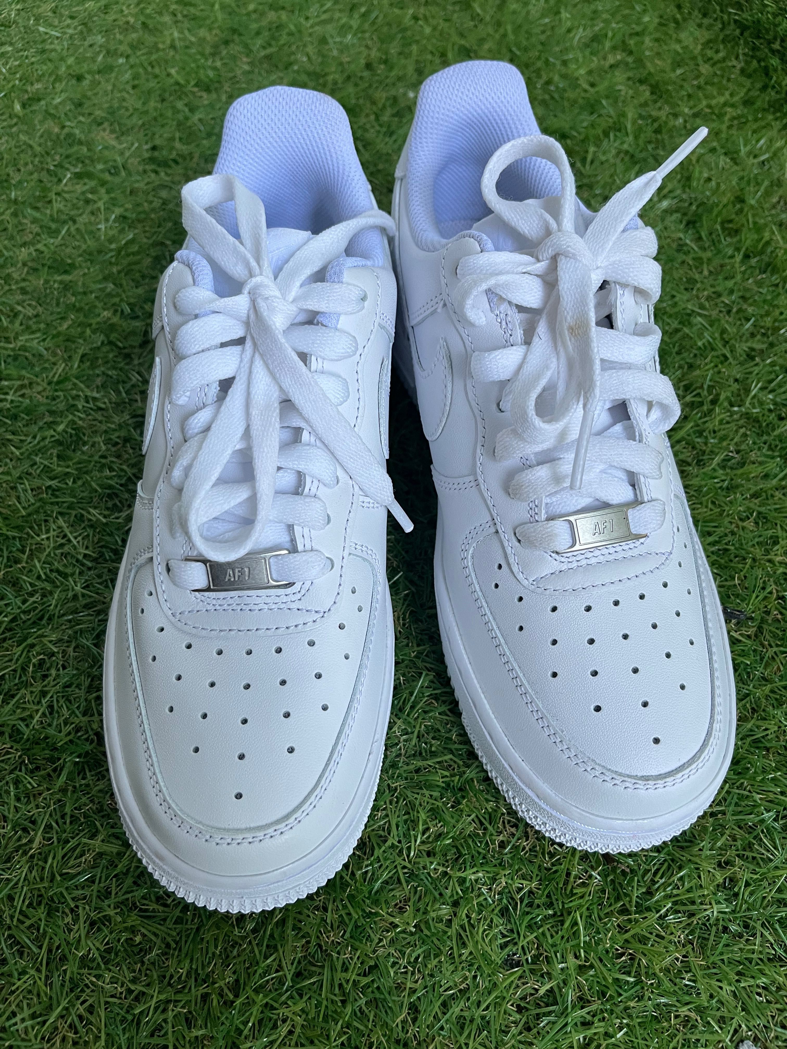 Дамски маратонки : NIKE AIR FORCE 1 LOW 36.5