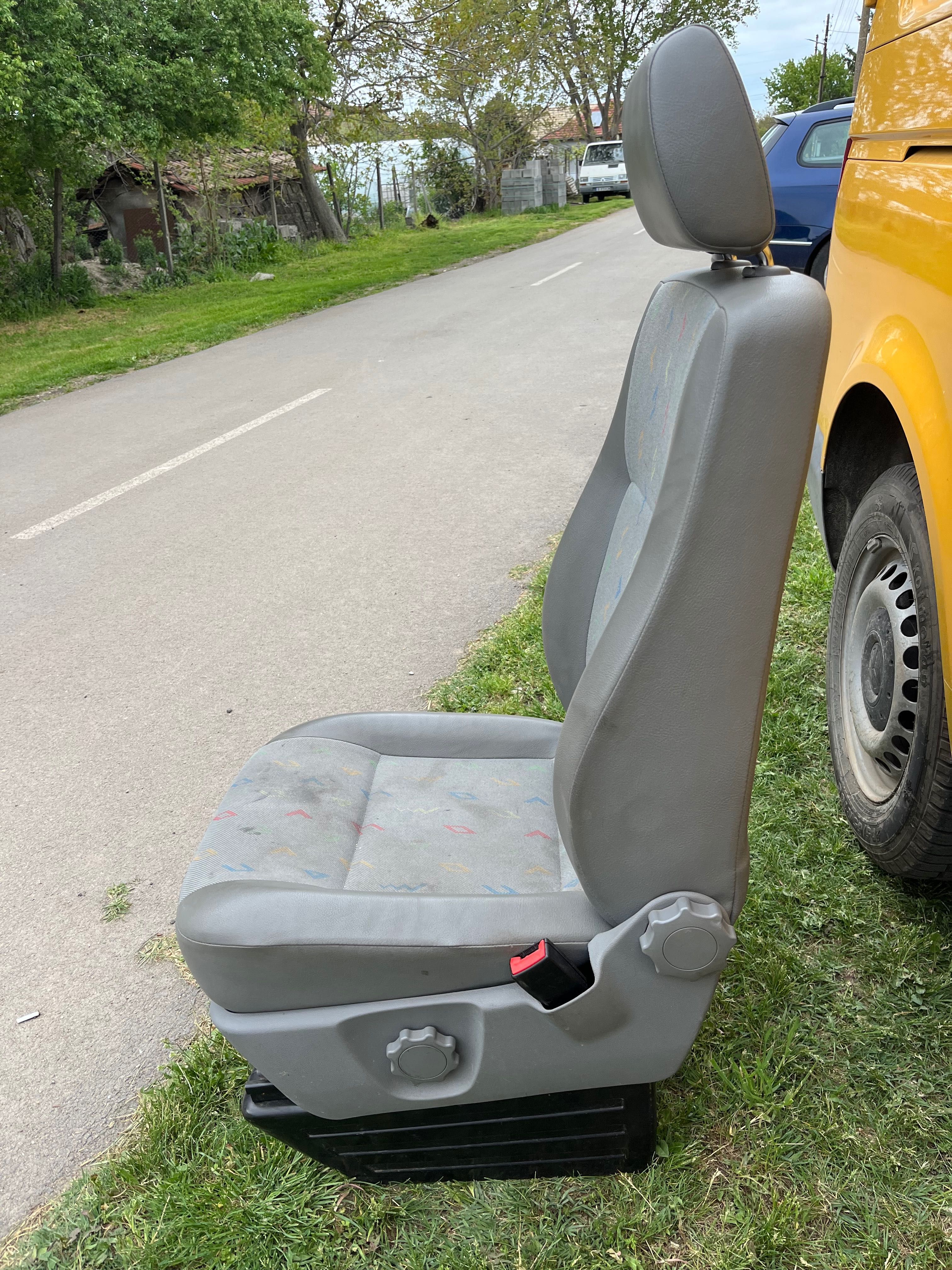 Седалка vw t5 единична пасажерска